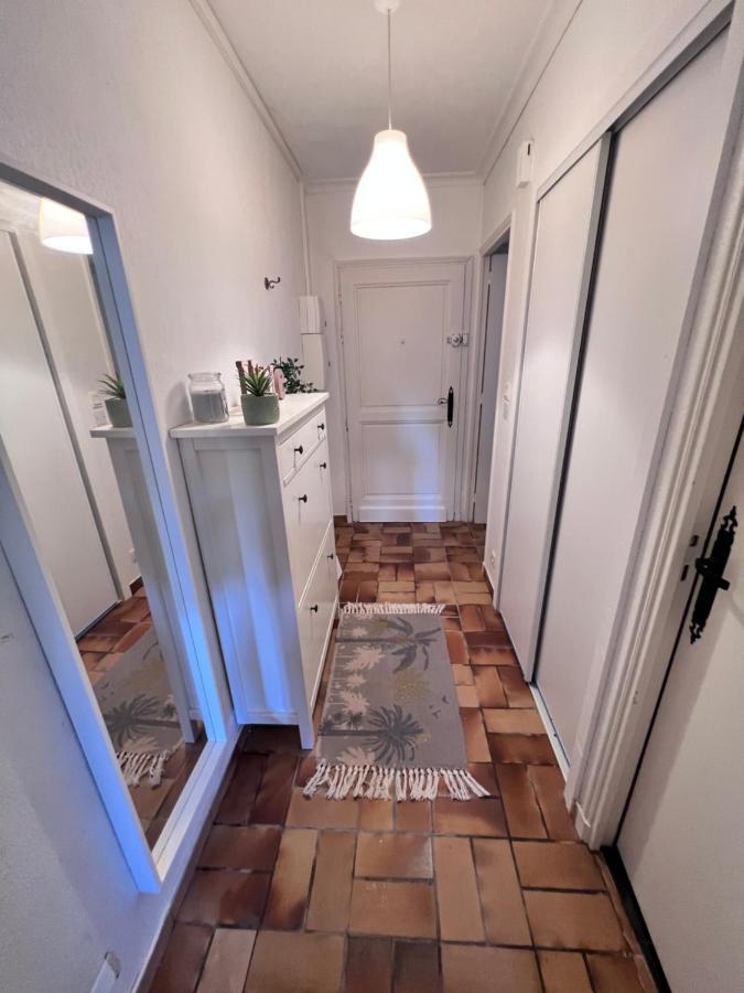 Sympathique studio en Rez de jardin dans résidence Hyères Extérieur photo