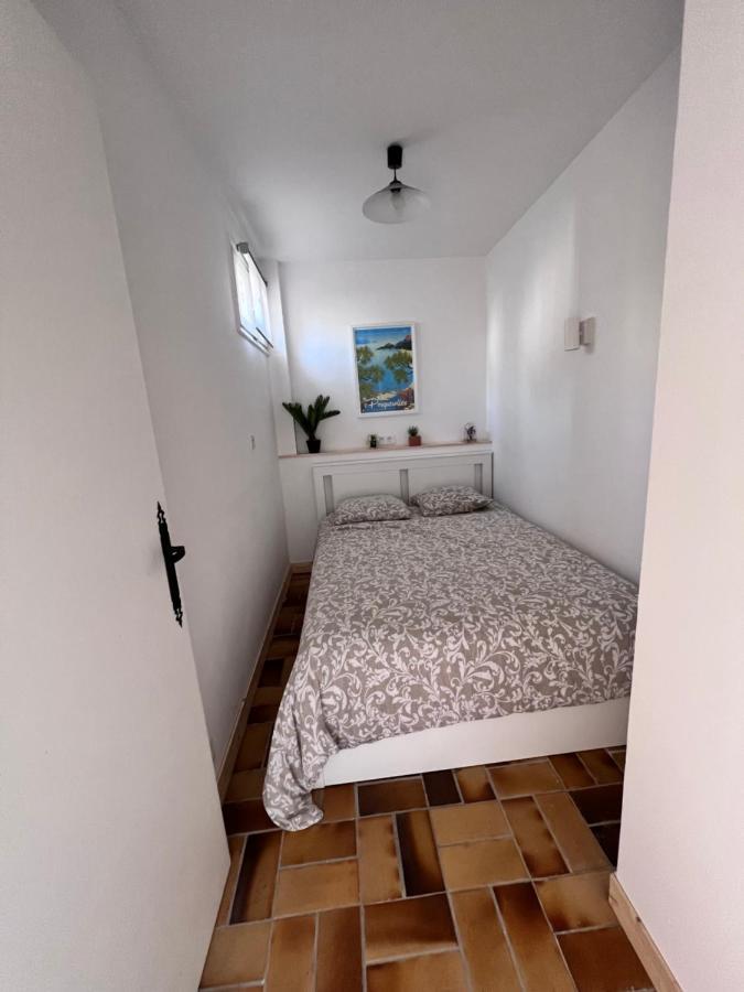 Sympathique studio en Rez de jardin dans résidence Hyères Extérieur photo