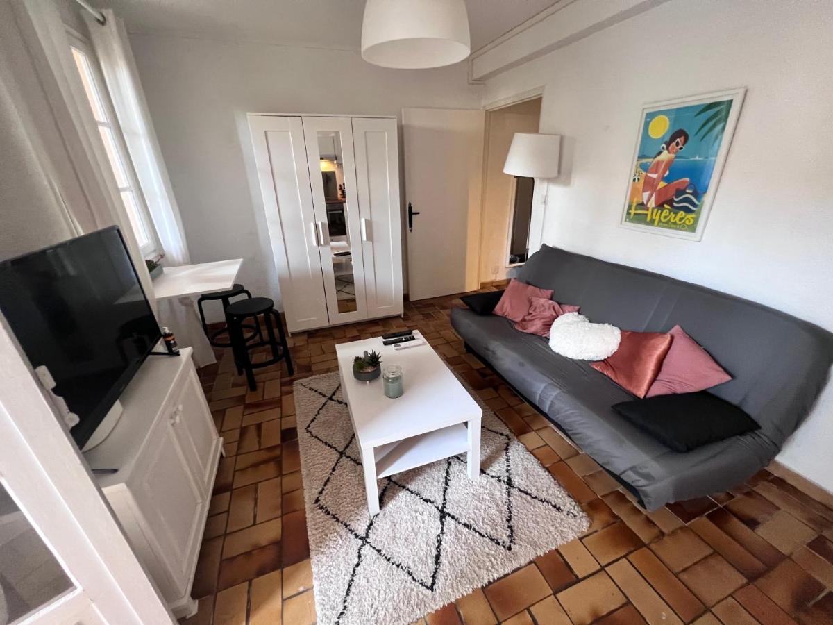 Sympathique studio en Rez de jardin dans résidence Hyères Extérieur photo