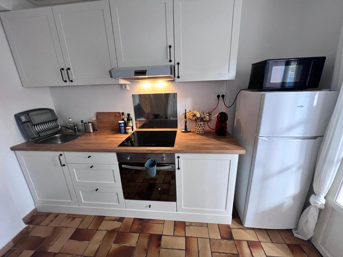 Sympathique studio en Rez de jardin dans résidence Hyères Extérieur photo